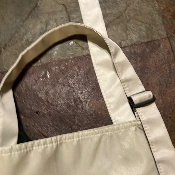 Apron Set: Black Mr Right & Cream Mrs‎ Always Right Pair - Picture 6 of 6